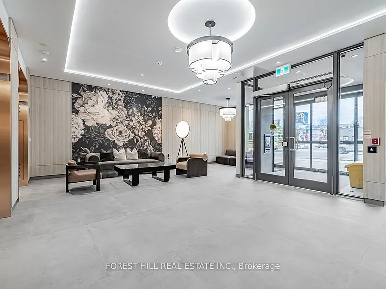 556 Marlee Ave #301 — Photo 3