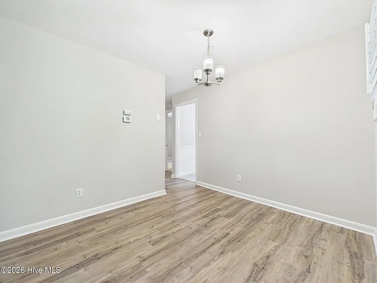 6513 Pleasant Pines Dr — Photo 10