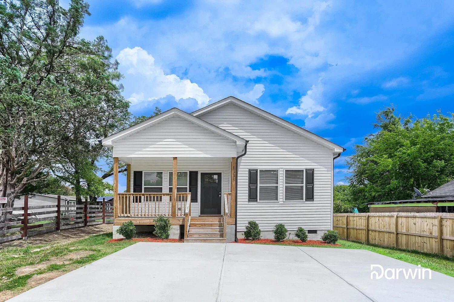 3 bed, 2.0 bath, 1385 sqft, $1,830 — Photo 1
