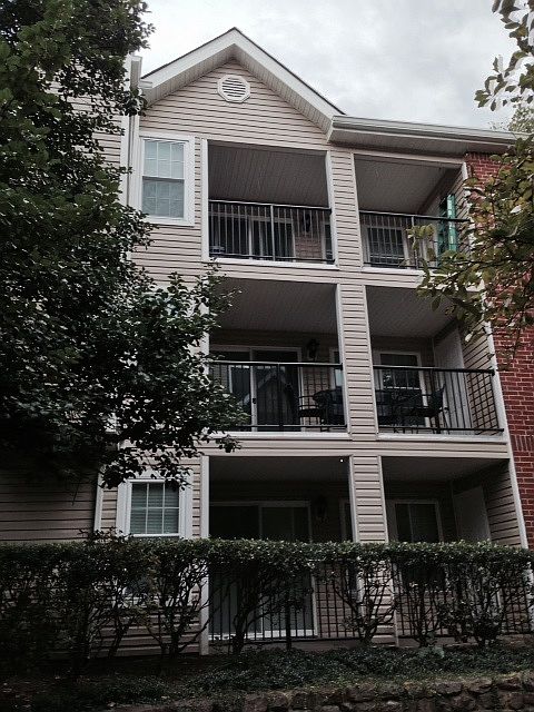 1st image of 3308 Wyndham Cres #323