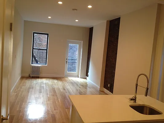 Rented by Sky Management | media 39