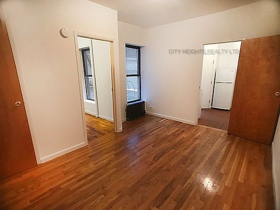 5th image of 207 E 5th St APT 6