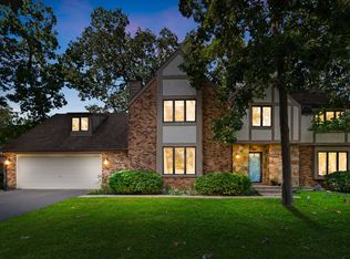 22214 S Gawain Dr, Joliet, IL 60404