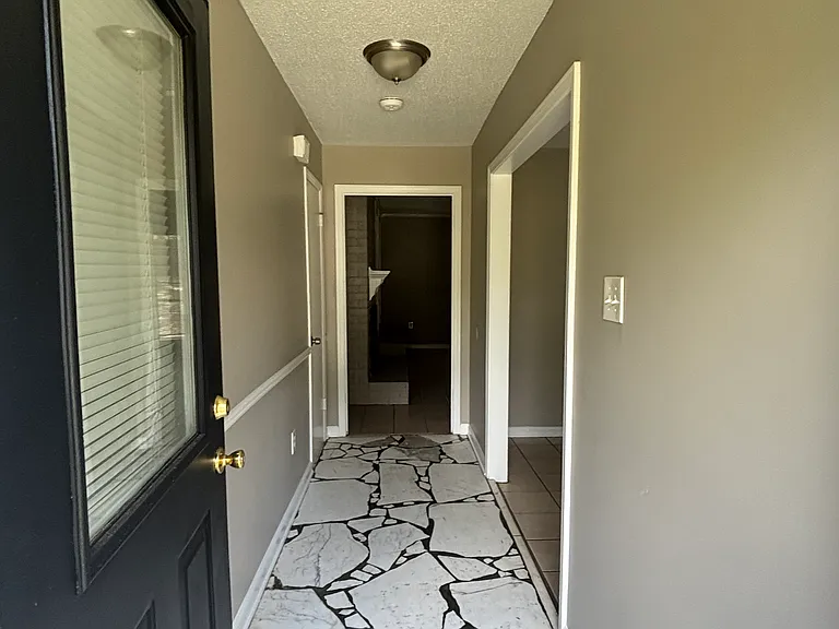6551 Oak Park Dr — Photo 2