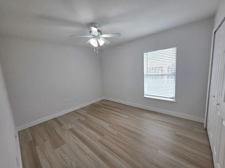 5230 Compass Pointe Cir — Photo 16