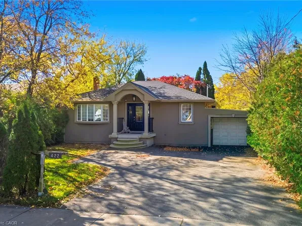 422 3rd Line, Oakville, ON L6L 4A5