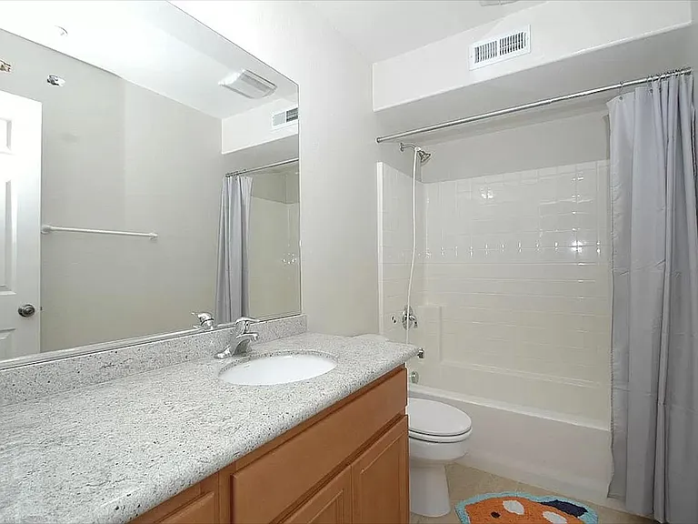1146 Goddard St — Photo 11