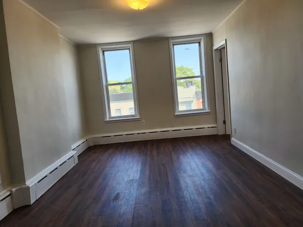 64-10 Myrtle Avenue image 9 of 16