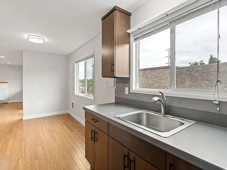 926-928 SE 49th Ave — Photo 8