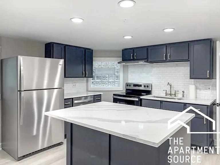 1536 N Hamlin Ave #G — Photo 1