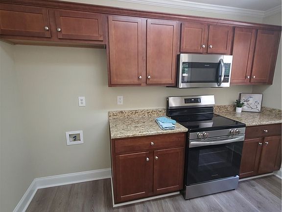5th image of 539 Edgewood Drive