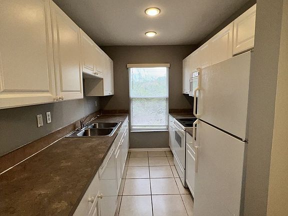 3rd image of 4724 25th St SW #0