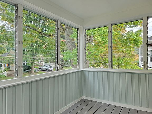 5th image of 28 Northern Ave #Up
