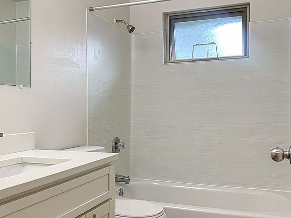 5th image of 4259 Gilman Ave W #4