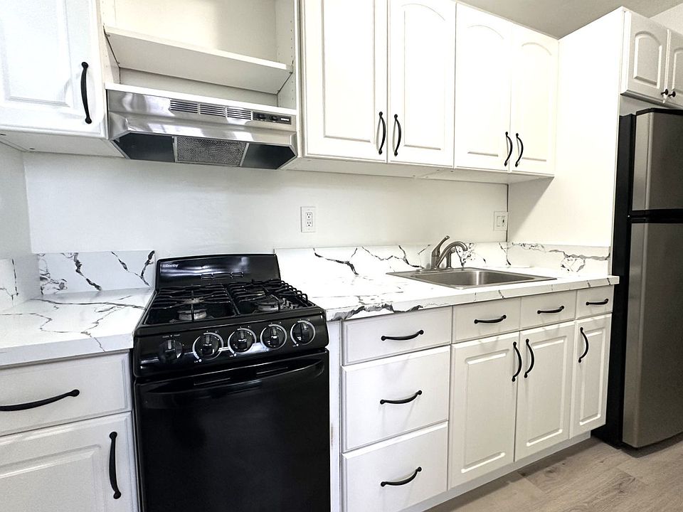 1st image of 4460 Mississippi St #10