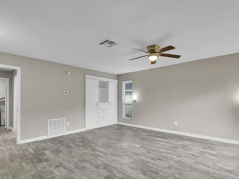 3555 Balboa Cir — Photo 20