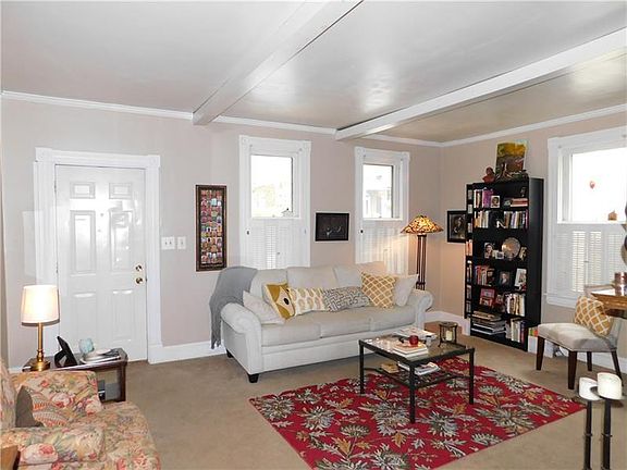 2nd image of 411 N Maple Ave