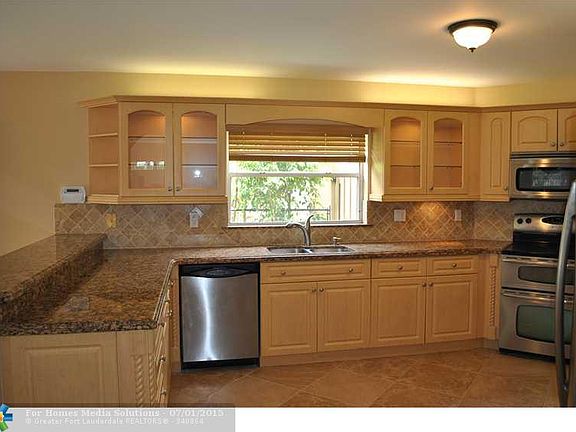 5th image of 5700 NW 61st Pl