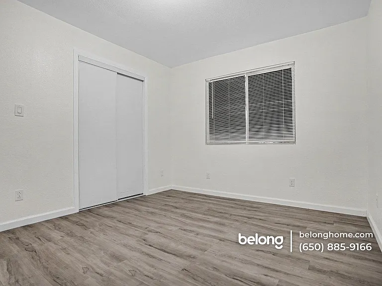 26792 Clarkford St — Photo 10