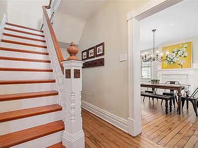 3rd image of 700 Frank St