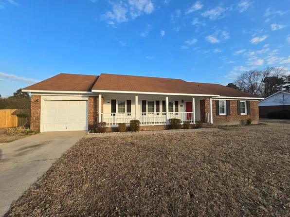 1091 Pleasant Oak Dr, Fayetteville, NC 28314