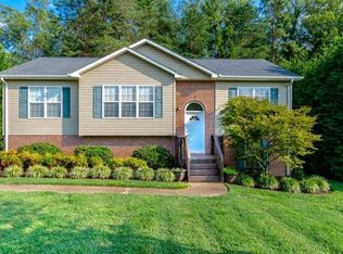 9 Granite Creek Dr, Granite Falls, NC 28630