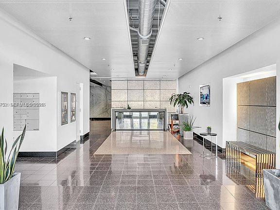 3rd image of 8101 Biscayne Blvd #R-410