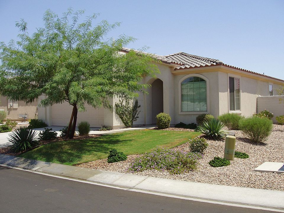 Discover the Legenary Lifestyle by Del Webb!