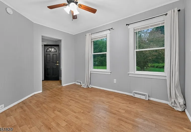 11 Pulaski Rd — Photo 10