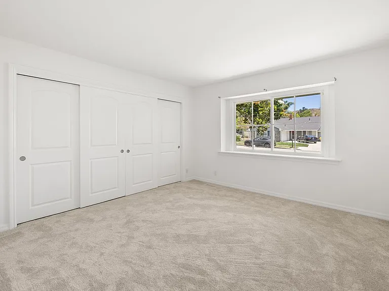 41 Oakleaf Ave — Photo 8