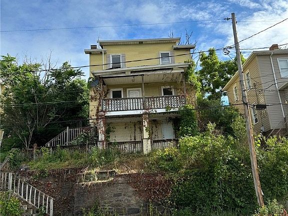 2nd image of 709 Cowan Ave