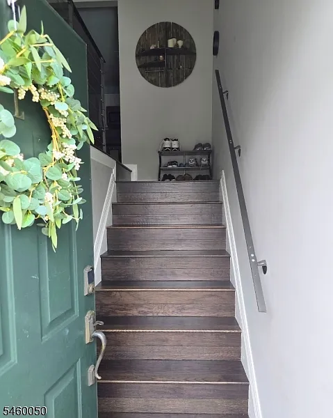 2 bed, 2.5 bath, 1200 sqft, $3,500 — Photo 2