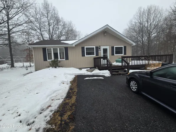 46 Basswood Ct, Albrightsville, PA 18210