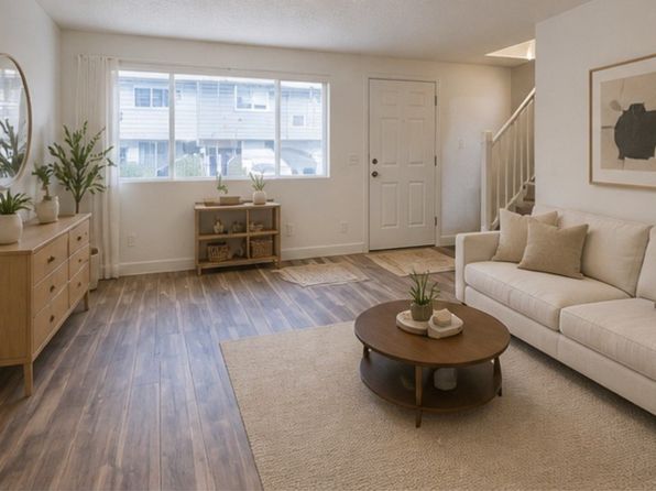 1304 NE 88th St APT 24