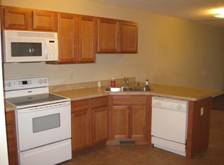 6355 Forest Park Dr, North Ridgeville, OH 44039