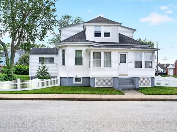 95 Harmon Ave, Cranston, RI 02910