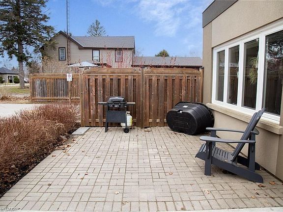 2nd image of 992 Windham Centre Rd #4