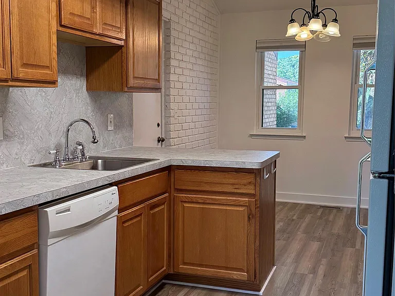 3028 Moon Lake Dr — Photo 4
