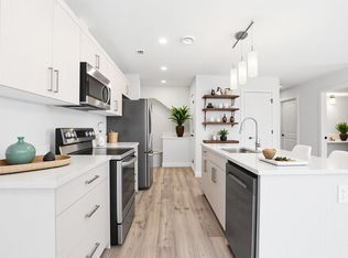 1621 West Market St, Regina, SK S4Y 0E7