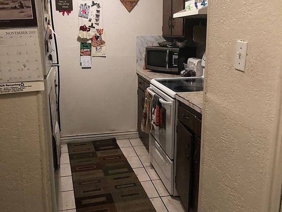 3rd image of 1091 N 150 W #8990576