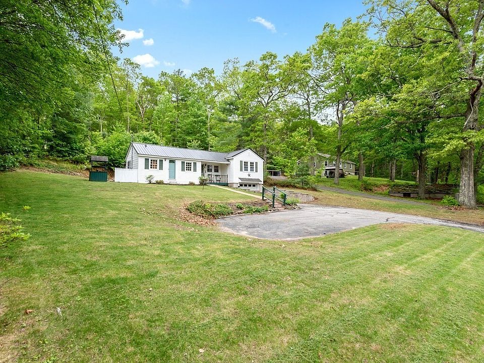 453 Mendon St, Uxbridge, MA 01569 | Zillow