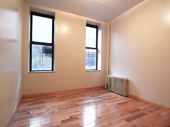 3rd image of 154 Grand St APT 3