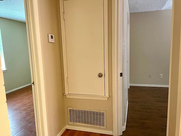 8710 California Dr — Photo 14