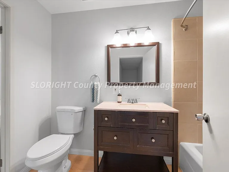 1351 Royal Way #4 — Photo 2