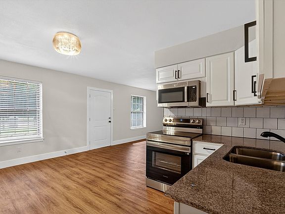 5th image of 12415 Kleberg Rd