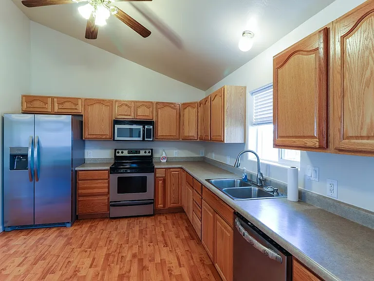 900 Tropic St — Photo 5