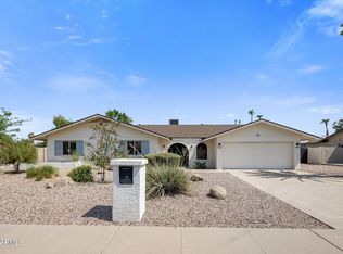 512 E Canterbury Ln, Phoenix, AZ 85022