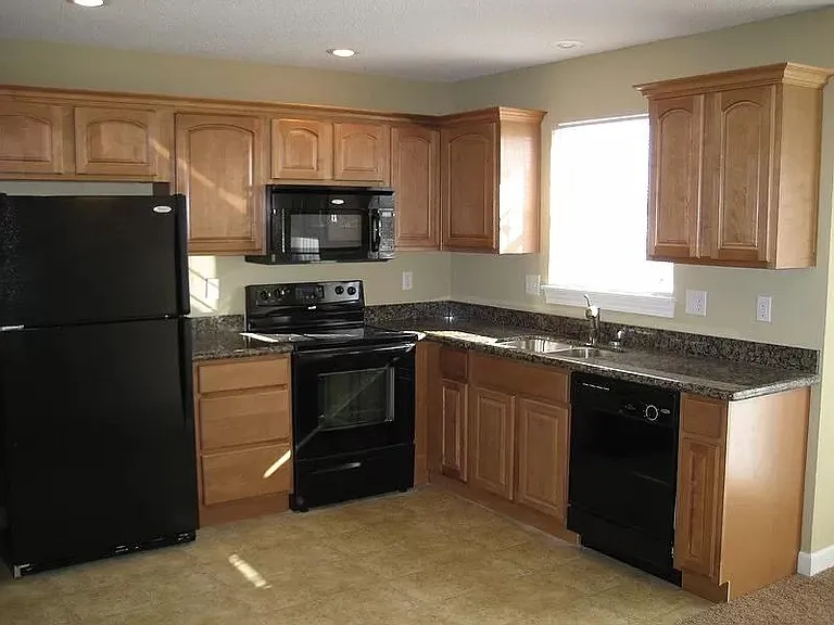 812 SW Imperial Ln — Photo 2
