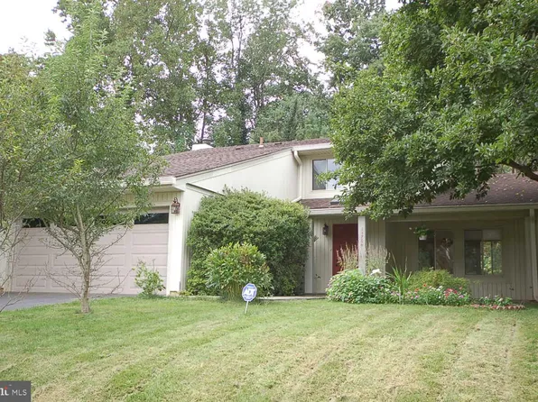 11704 Flints Grove Ln, Gaithersburg, MD 20878