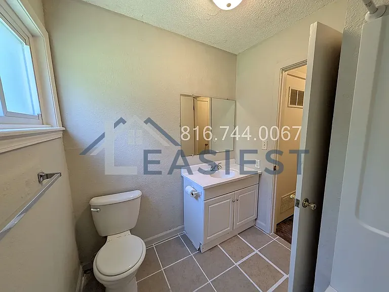 6315 E 149th St — Photo 18